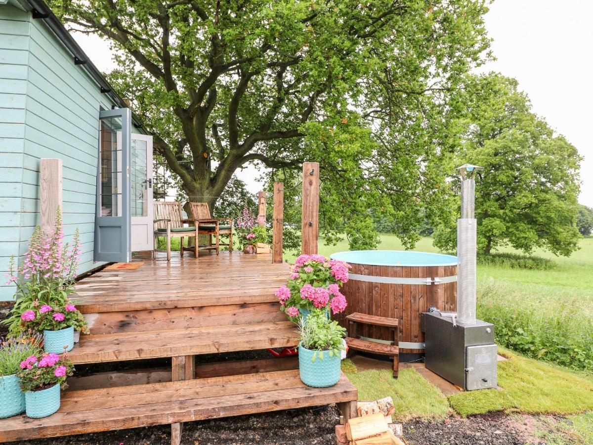 The Lazy Mare By The Water Rugeley Exterior foto